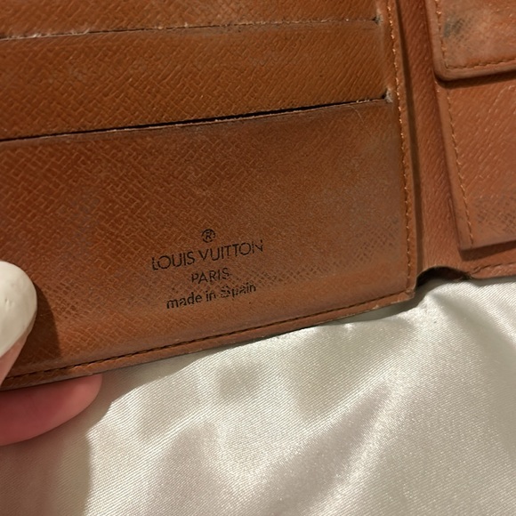 Authentic Vintage Louis Vuitton Monogram Leather Bifold Wallet - Picture 8 of 8